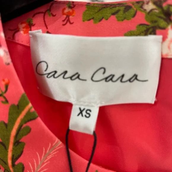 Cara Cara Guava Floral Top - Picture 4 of 4